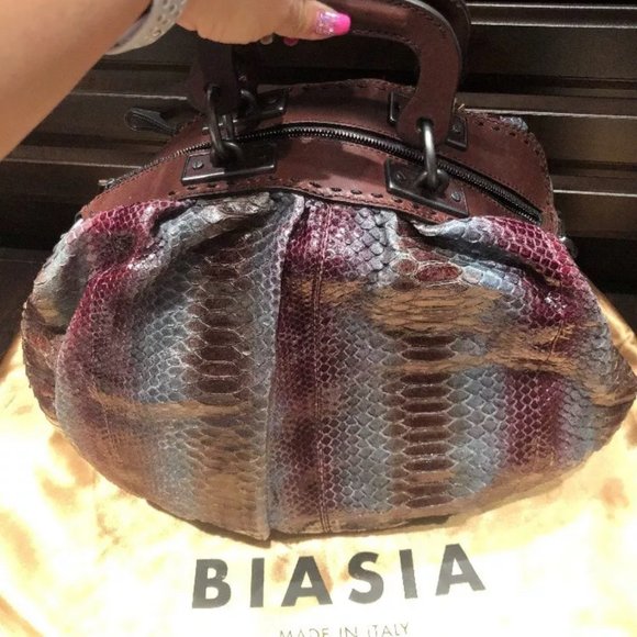 Biasia Snakeskin Tote - Picture 4 of 7